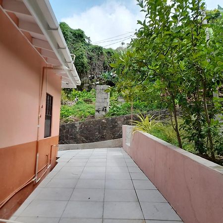 Angie'S Cove, Modern Get-Away Overlooking كاسترايْزْ المظهر الخارجي الصورة