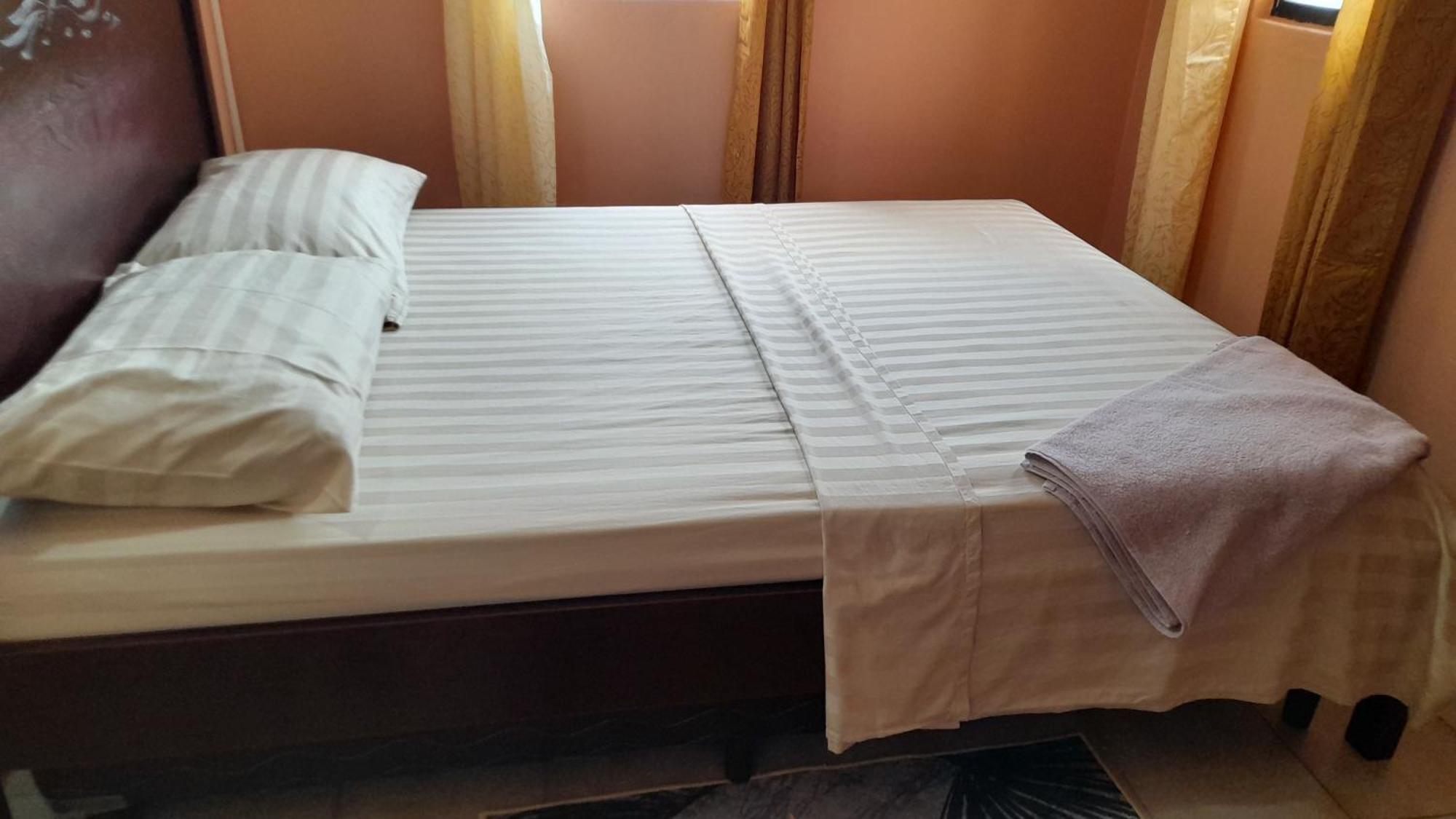 Angie'S Cove, Modern Get-Away Overlooking كاسترايْزْ المظهر الخارجي الصورة